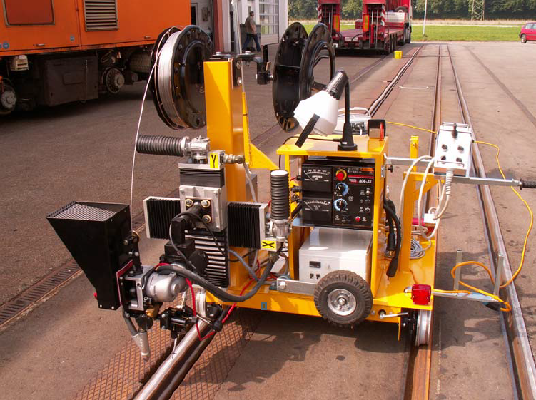 трактор сварочный кедр fd12-200t (380в, 150-1250а). сварочный трактор brima mz-1000. сварочный трактор для сварки под флюсом 1250а. сварочный трактор brima mz-1000. Fubag 1000 сварочный трактор.